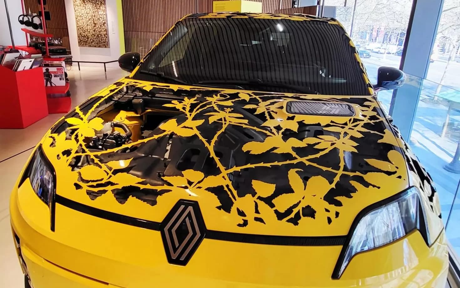 🚗 Avec Jeffrey Paulezec .... au show room RENAULT