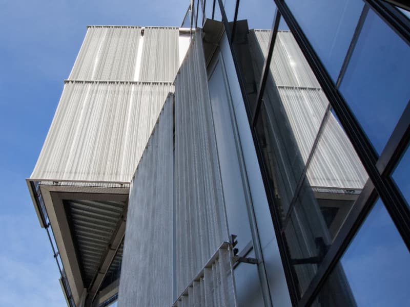 FACADES EN METAL DEPLOYE