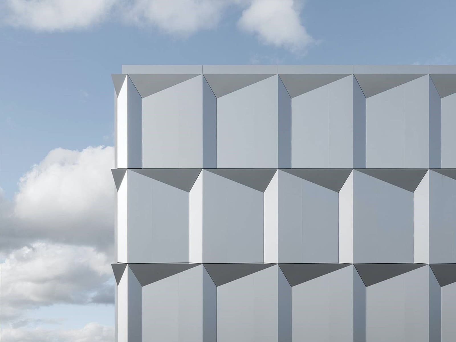 PANNEAUX COMPOSITES ALUCOBOND